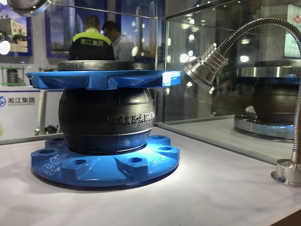 「2018」新型橡胶补偿器法兰QT450材质检测报告