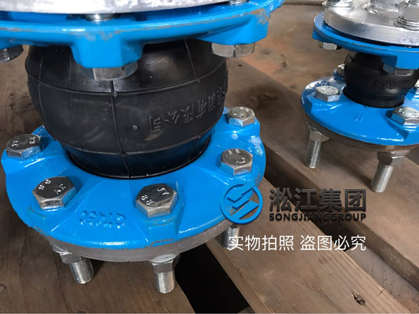 「2018」淞江集团新型橡胶补偿器生产出来后的第一件事就是压力检测